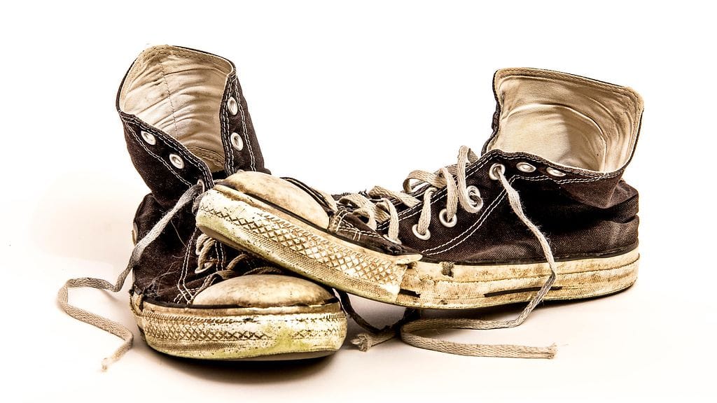 shutterstock_likaiset kengät