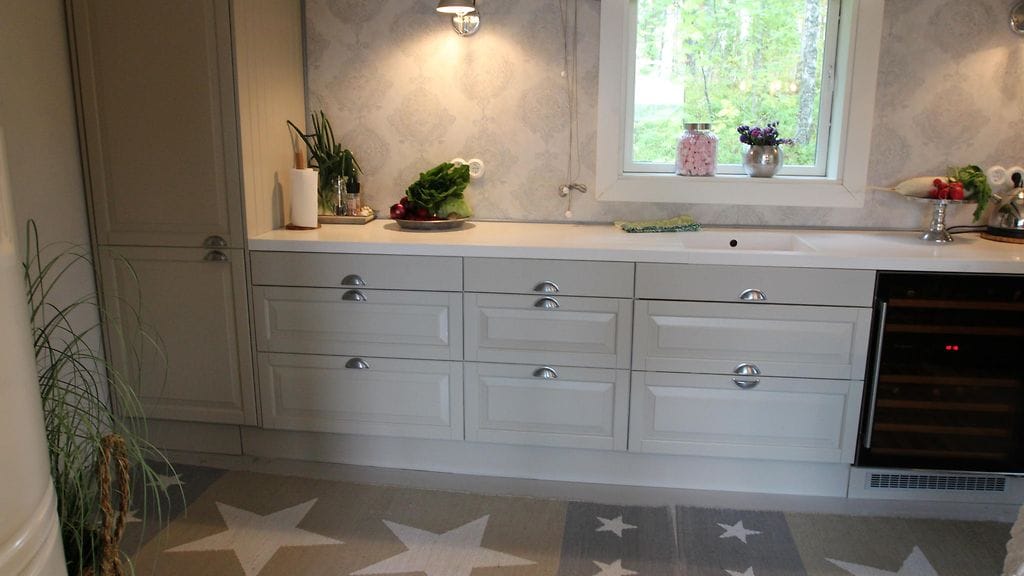 SKK6_Eps10_Lohja_Keittio_1_Kuvaaja_Emmi_Heijari