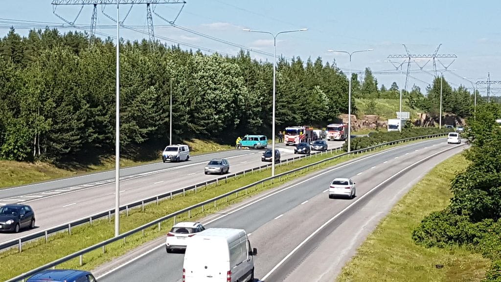 Turma aiheuttaa haittaa länteen päin kulkevalle liikenteelle Kehä III:lla.