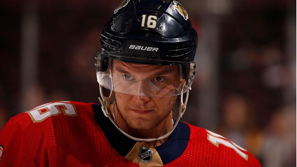 Aleksander Barkov haluaa auttaa Tapparaa eri tavoin.