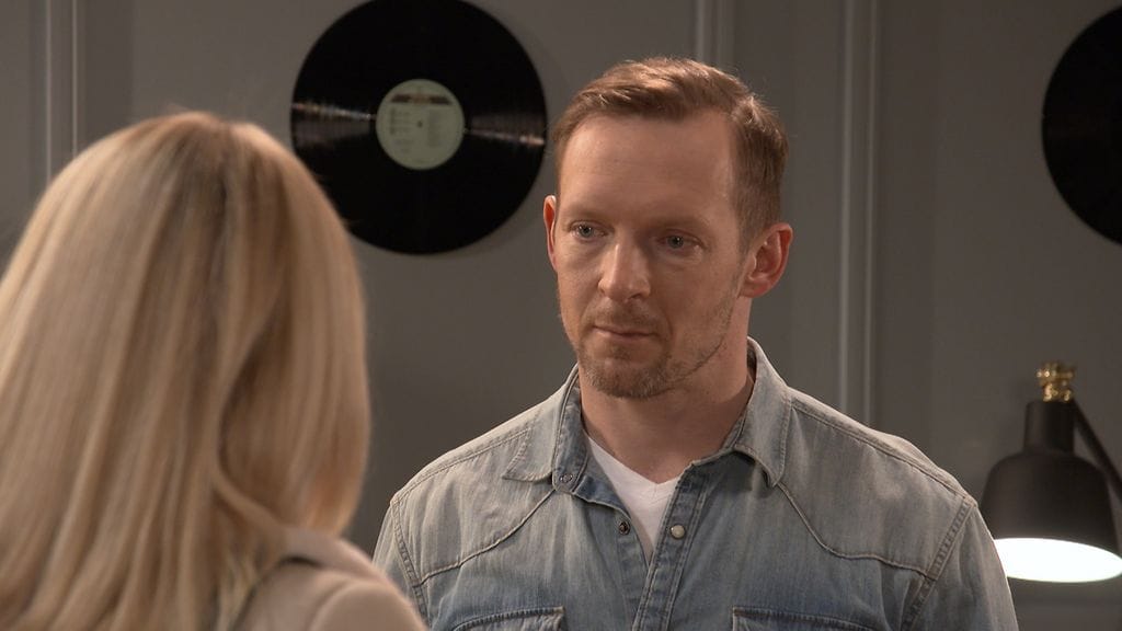 PS_Helena_EPS03 05 sebastian