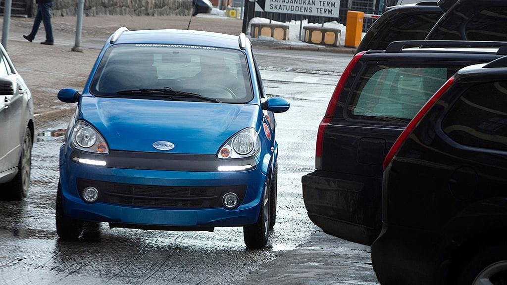 Mopoautojen määrä on ollut vähenemään päin.