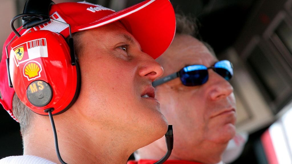 Jean Todt (oik.) puhui Michael Schumacherista.