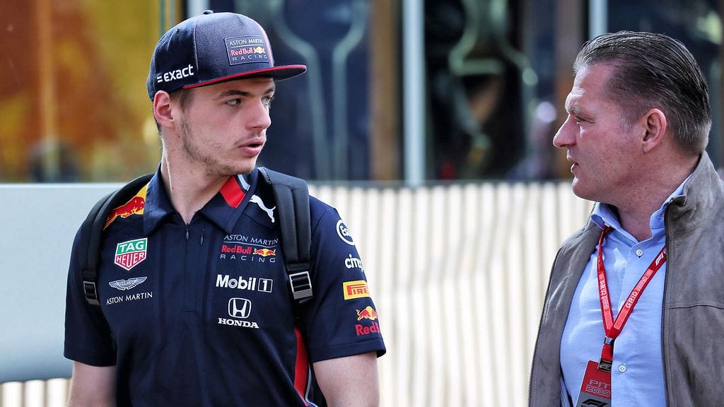Jos Verstappen tuki poikaansa Maxia.