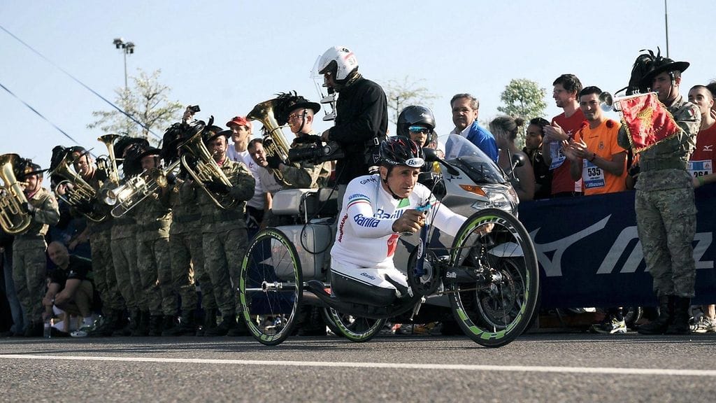 Alex Zanardi loukkaantui vakavasti käsipyöräonnettomuudessa kesäkuussa Italiassa.