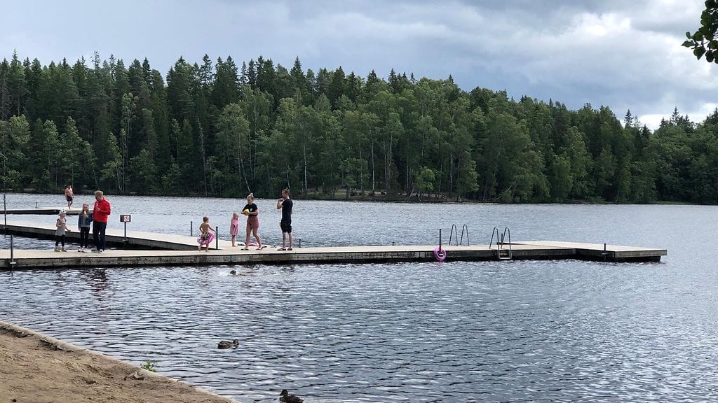 Lapsi oli lähellä hukkua Vantaan Kuusijärven rannalla keskiviikkona.