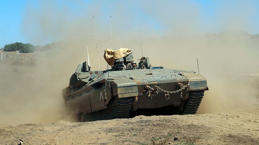 Israelin panssaroitu ajoneuvo Golanin alueella.