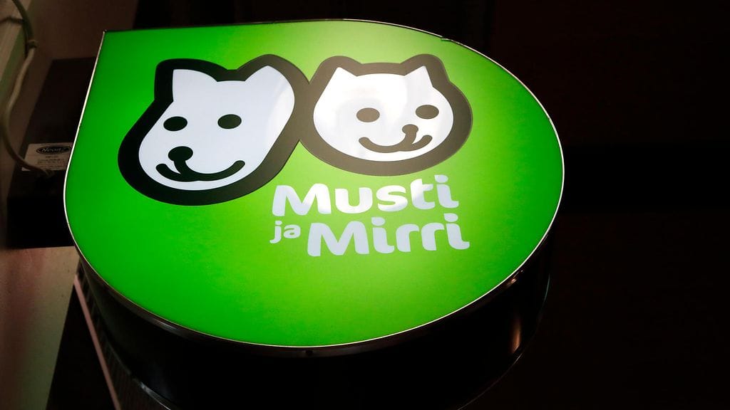 Mustin ja Mirrin työntekijät kertoivat epäasiallisuuksista työvuorojen kestoissa, tauotuksissa ja palkkaan liittyvissä kysymyksissä.