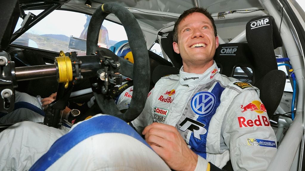 Sebastien Ogier lähtee selvässä johdossa lauantain erikoiskokeille.