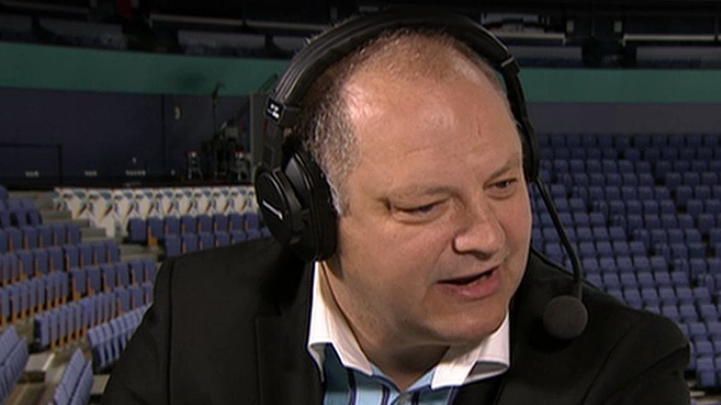 Esa Tikkanen vertailee eri aikakausien jääkiekkoilua.