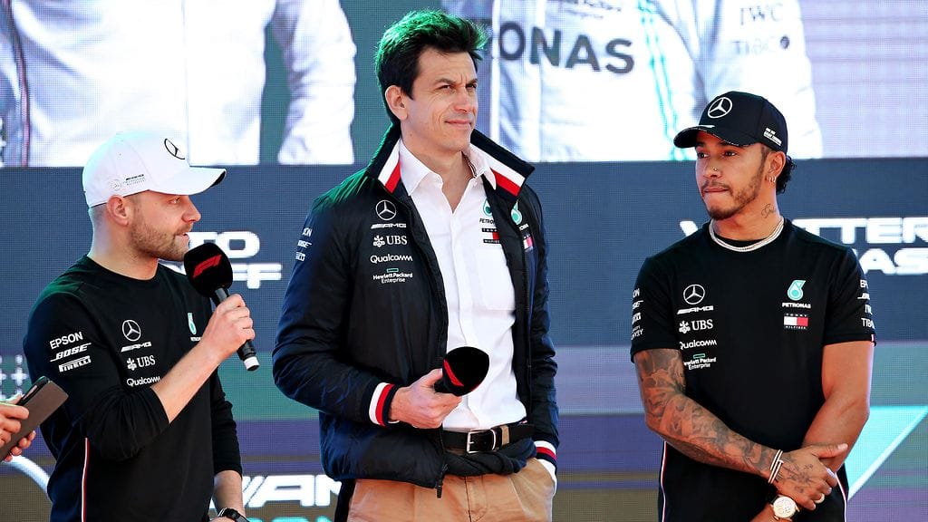 Toto Wolffin mukaan Lewis Hamilton ajaa tällä hetkellä "omassa sarjassaan".