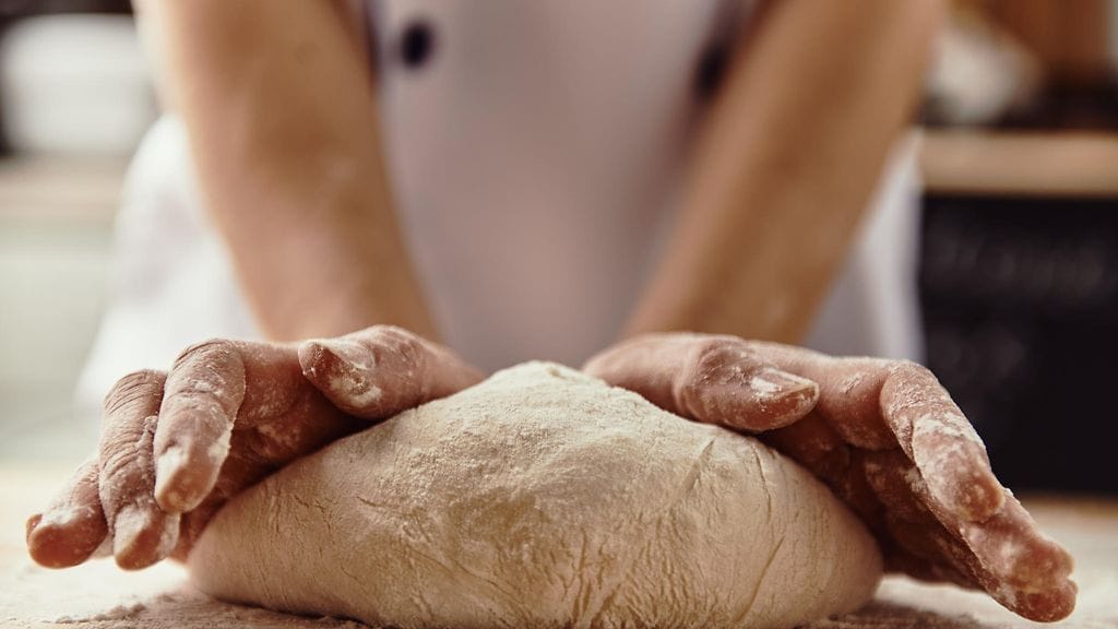 Domino's-ketjun roskis New Orleansissa keräsi huomiota pizzataikinan vuoksi. Kuvituskuva.