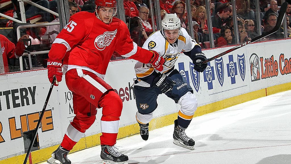 Joonas Rask taistelee Cory Emmertonia vastaan