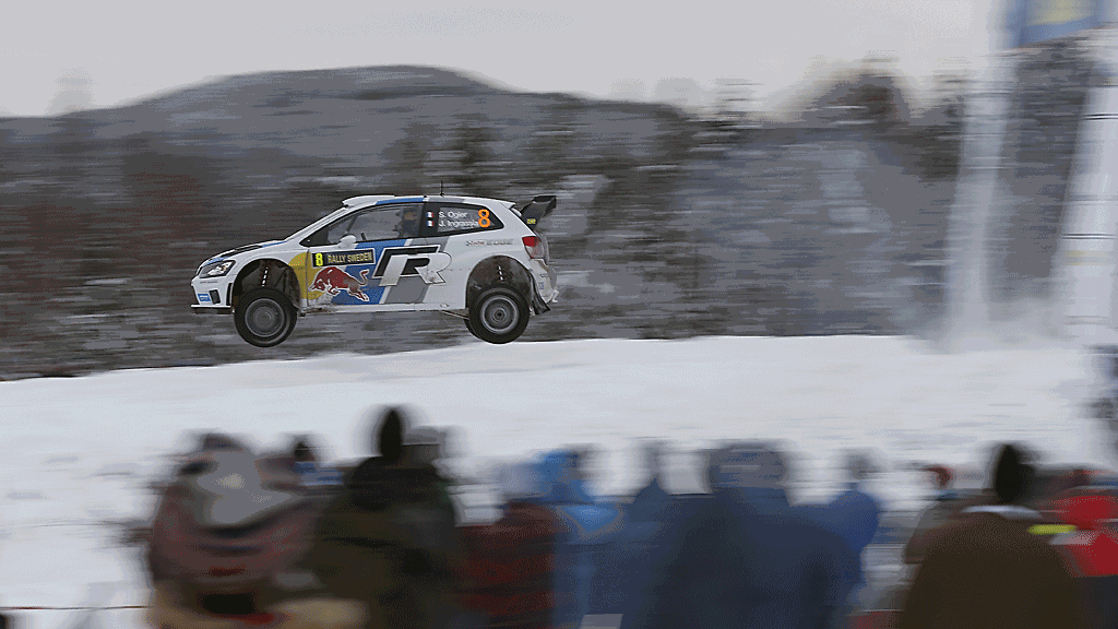 Sebastien Ogier jatkaa liitoaan kilpailun kärjessä.