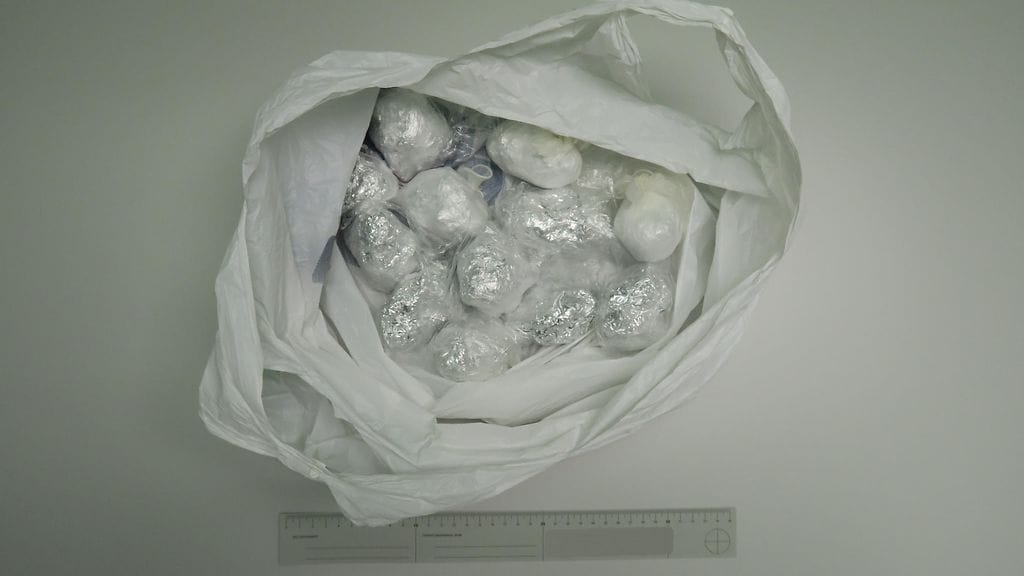 93132_Pakastimesta_loytyneita_amfetamiinin_myyntipakkauksia