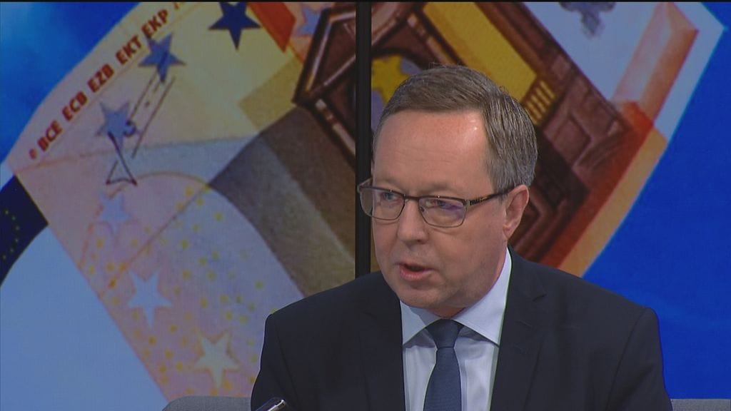 Mika Lintilä on ehdottanut sähkön arvonlisäveron (alv) puolittamista nykyisestä 24 prosentista 10 tai 14 prosenttiin.