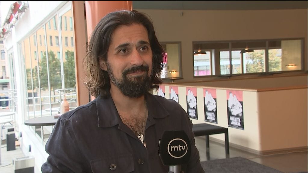 Ohjaaja Hamy Ramezanin Ensilumi-elokuva saa ensi-iltansa tänä syksynä Rakkautta & Anarkiaa -festivaalilla.