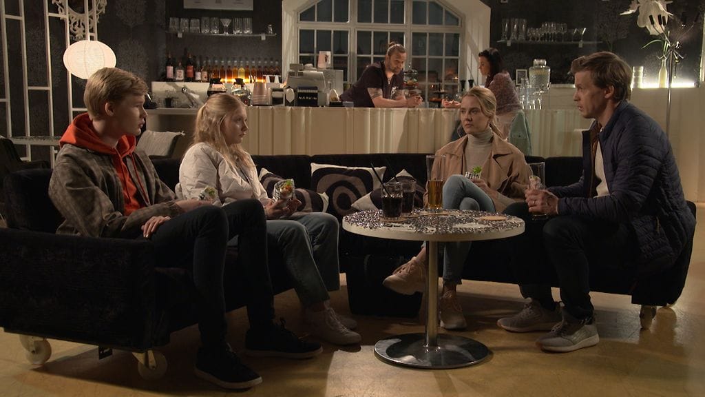 3841 01 miki susu laila matias jiri eva