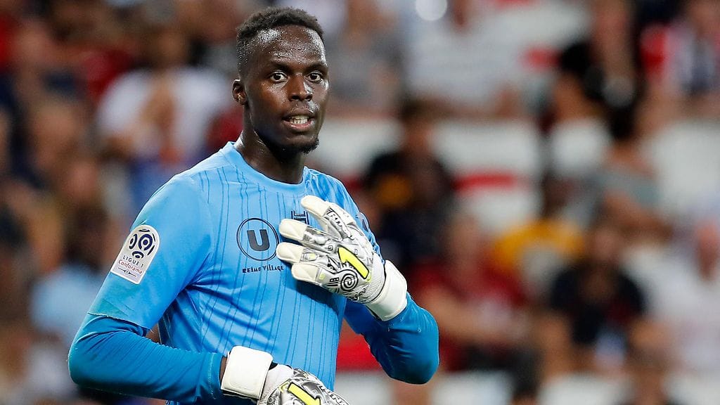 Edouard Mendy jatkaa uraansa Chelseassa.