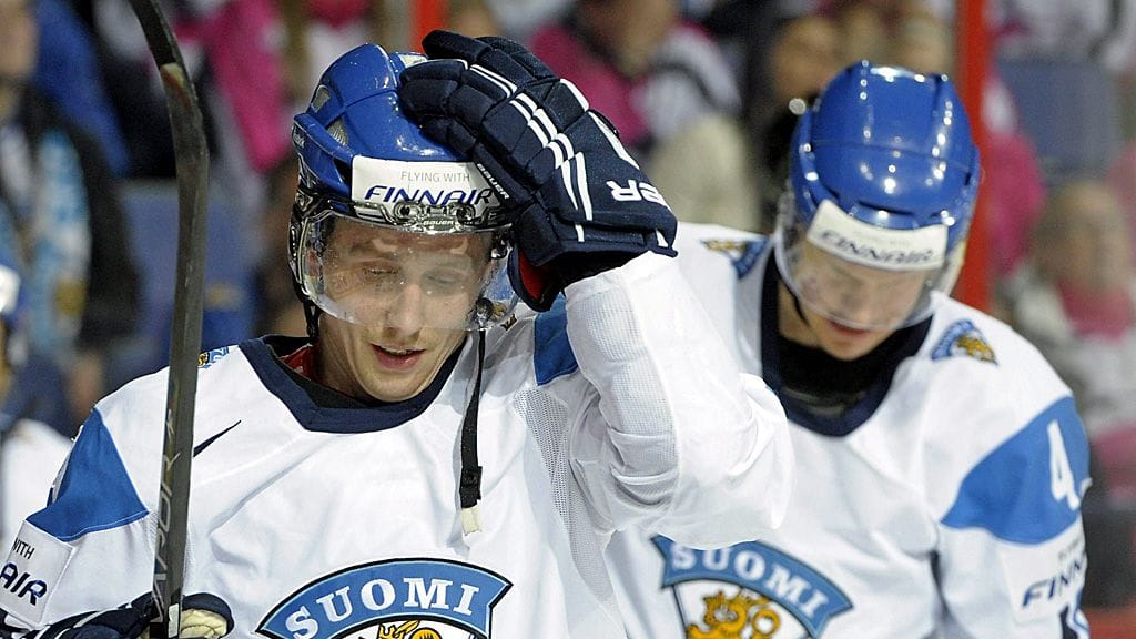 Veli-Matti Savinainen pääsee kovaan paikkaan.