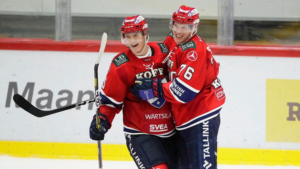 HIFK:n Anton Lundell juhli ensin voittoa Pelicansista ja tuli jokusen tunnin päästä varatuksi NHL:ään ykköskierroksella.