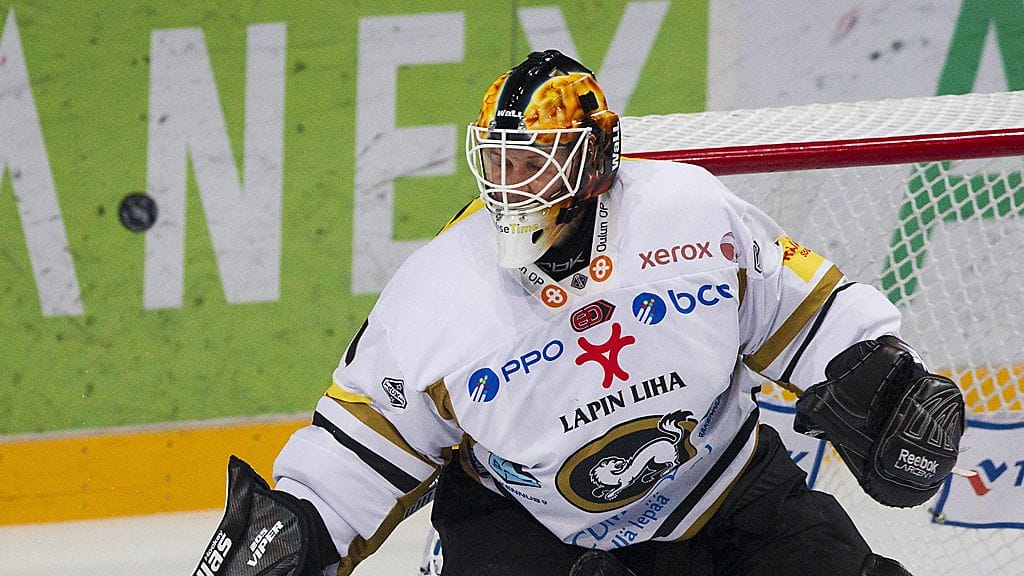 Ville Hostikka lähti viime kauden jälkeen Kärpistä KHL:ään.