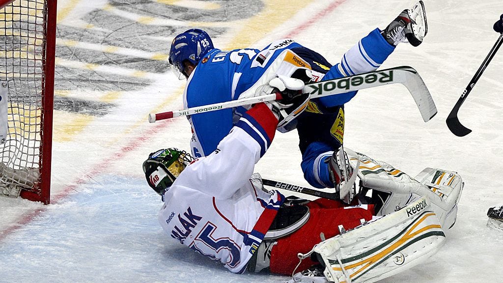 Hannu Aravirta uskoo, että peli pyörii Tshekin maalilla.