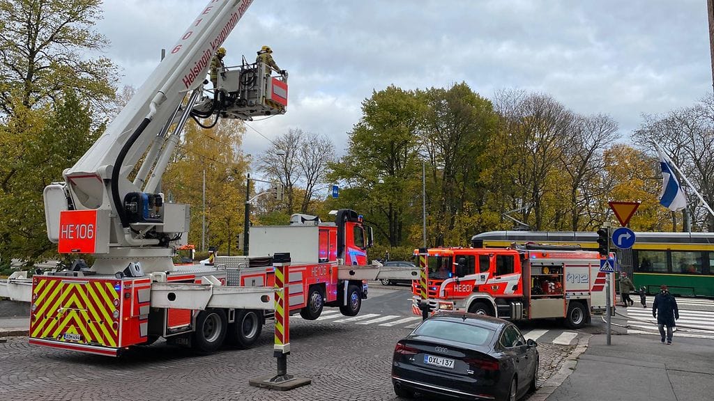 d0c27fd4-9ee0-47e3-84d4-c1bc5405dca7