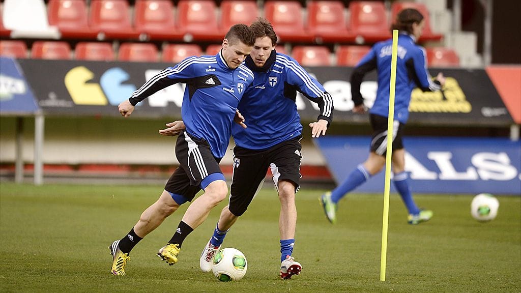 Jukka Raitala ja Kasper Hämäläinen maajoukkueen harjoituksissa Gijonissa.