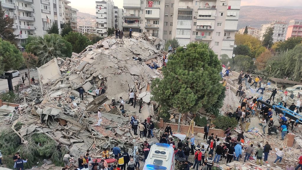 Izmir maanjäristys AOP