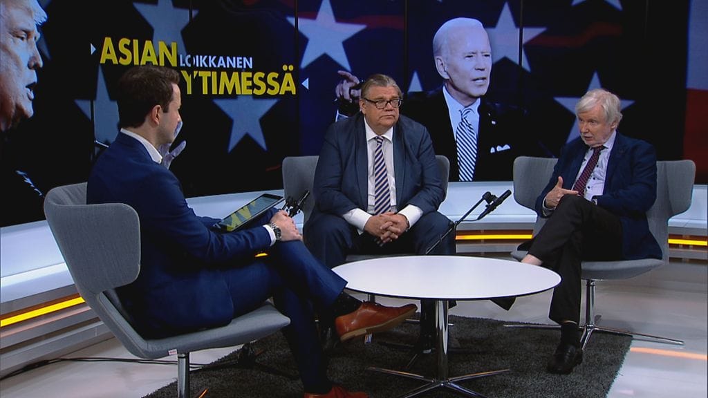 Entiset ulkoministerit Timo Soini ja Erkki Tuomioja vierailivat Asian ytimessä, Jaakko Loikkanen -ohjelman vieraina.