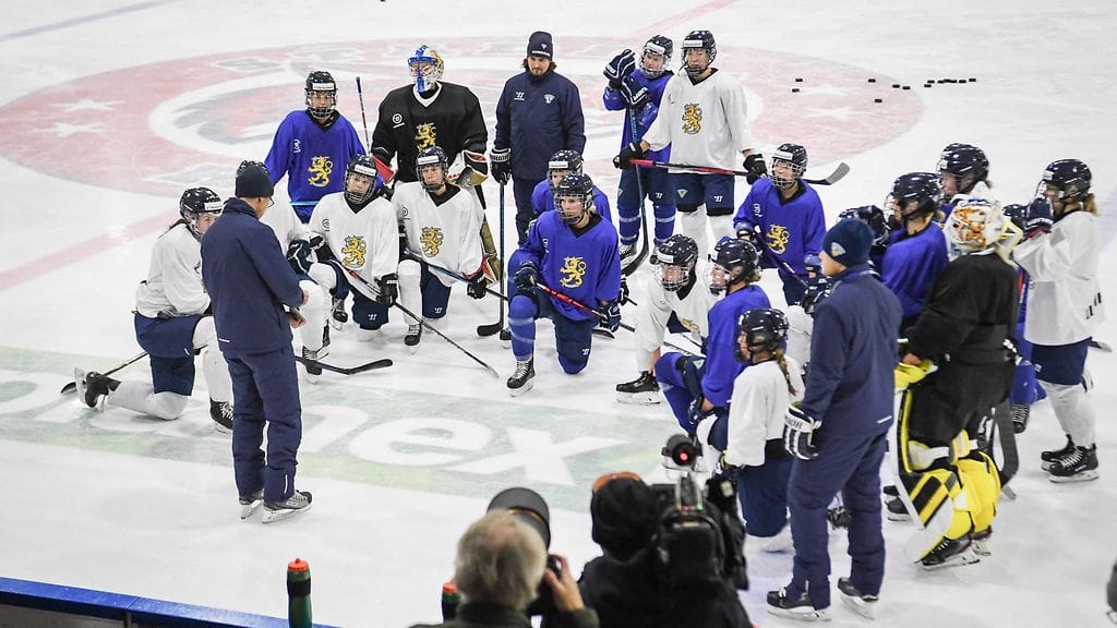 Arkistokuvaa naisten maajoukkueen MM-leiristä vuonna 2019.