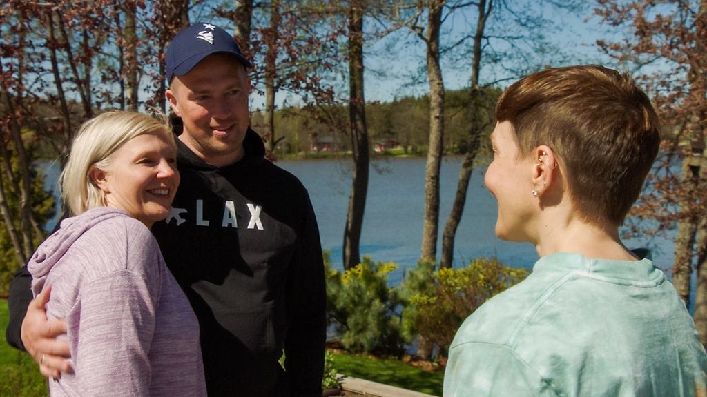 Yökylässä Maria Veitola S6 eps11 vappu pimiä (2) (1)