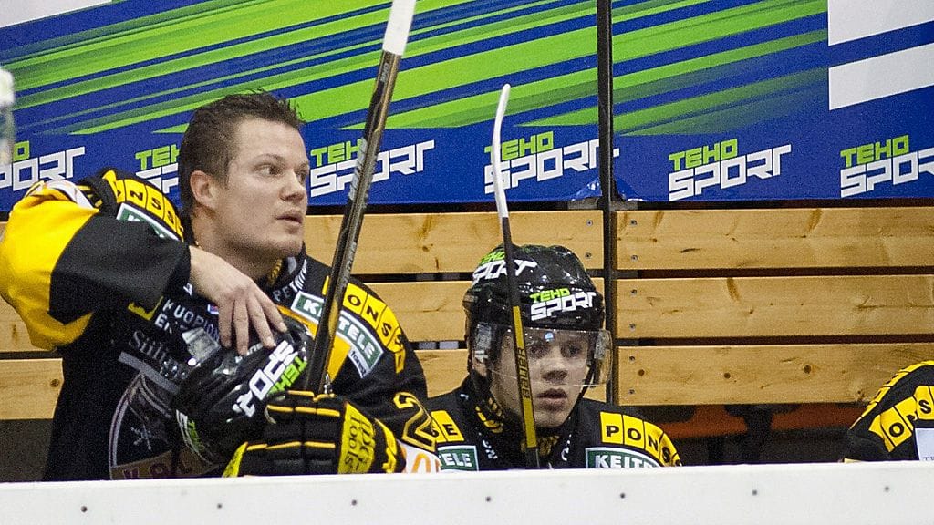 Sami ja Kasperi Kapanen (kesk.) pelaavat tänään samassa ketjussa.
