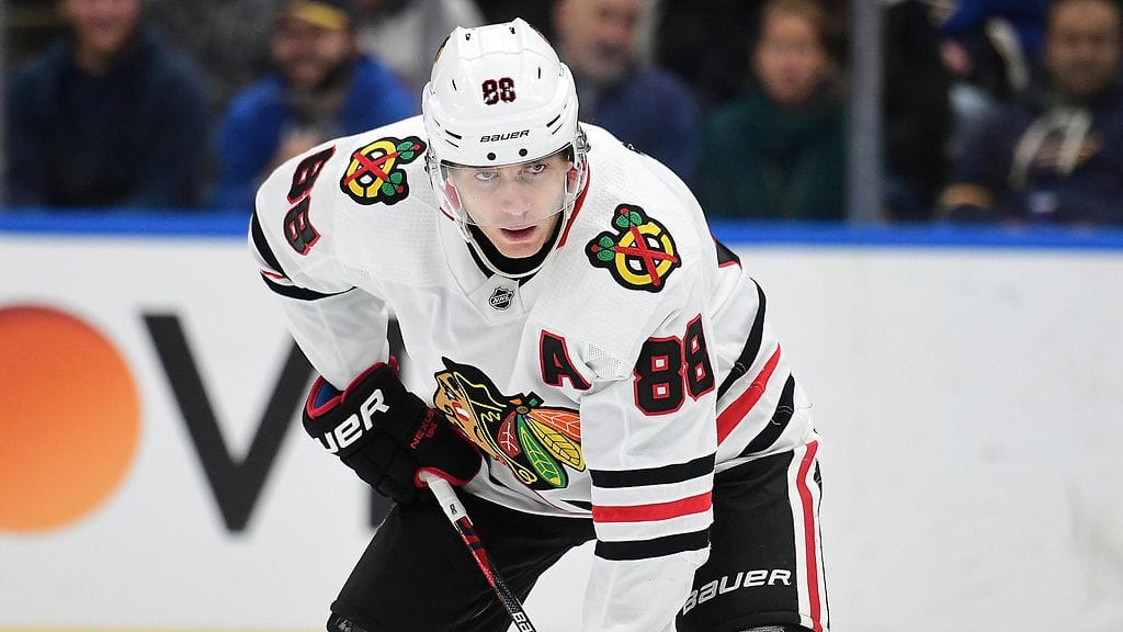 Chicago Blackhawksin ikoninen logo on ollut tapetilla alkuperäiskansoilta lainatun brändinsä kanssa.