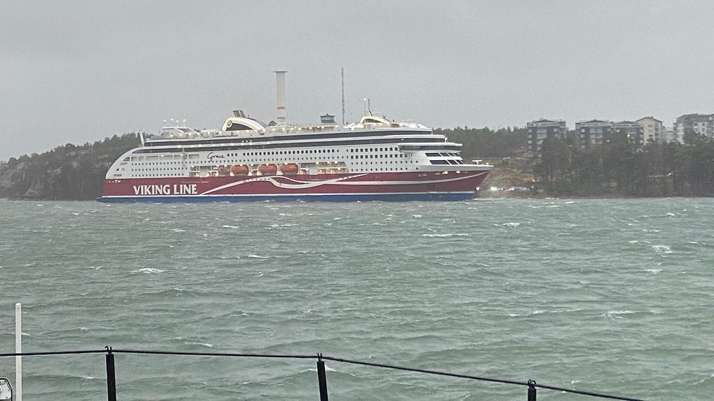 Viking Grace ajoi karille Ahvenanmaan edustalla