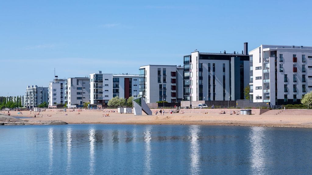 Yrittäjien ja Helsingin kaupungin välinen kiista juontaa juurensa Helsingin Aurinkolahteen.