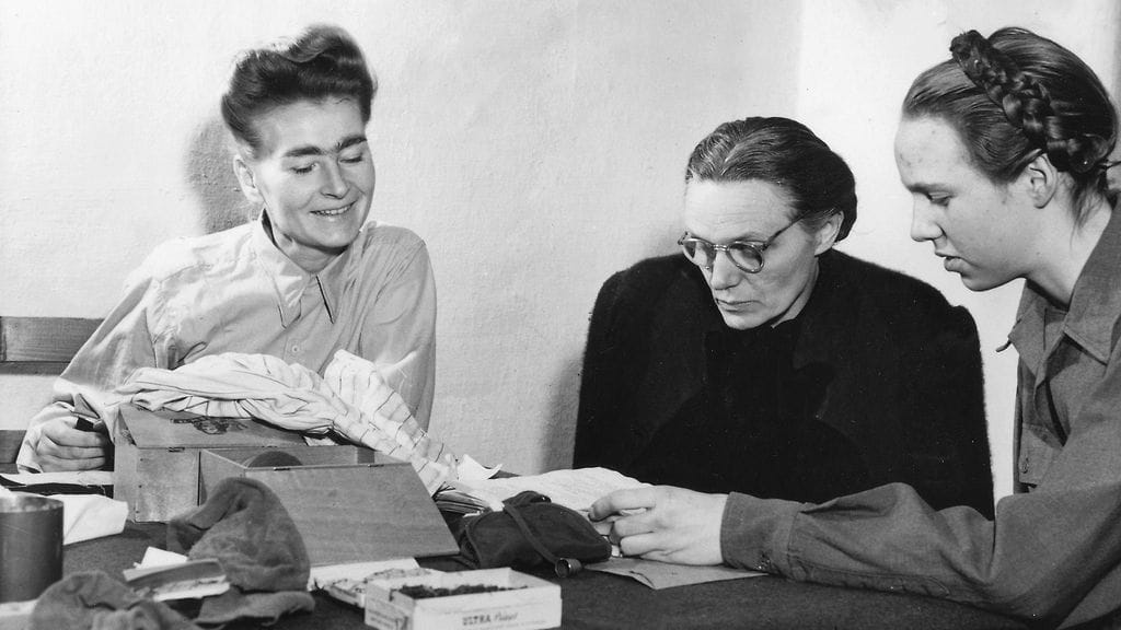 Margarete Himmler keskella aop