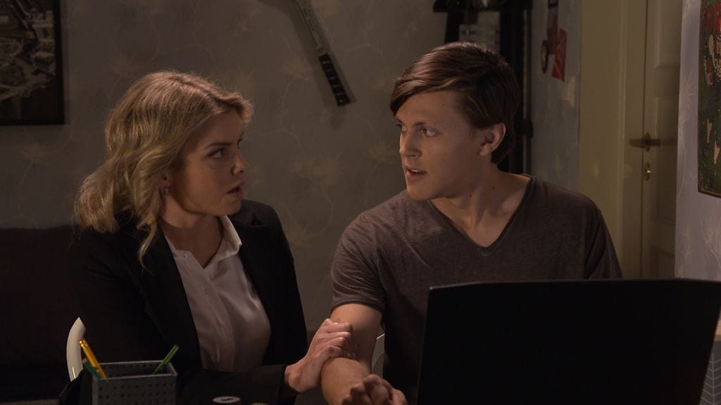 3895 02 monica severi