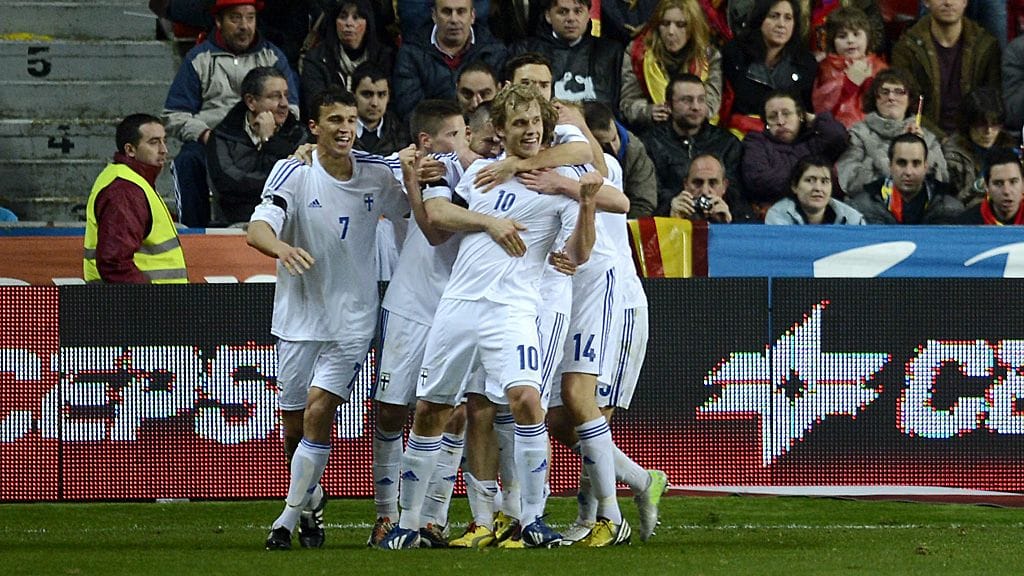 Suomi lähtee Valko-Venäjän kimppuun mm. Roman Eremenkon ja Teemu Pukin johdolla.