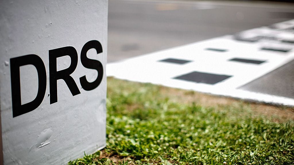 DRS-alueet ovat selkeästi merkattuja.