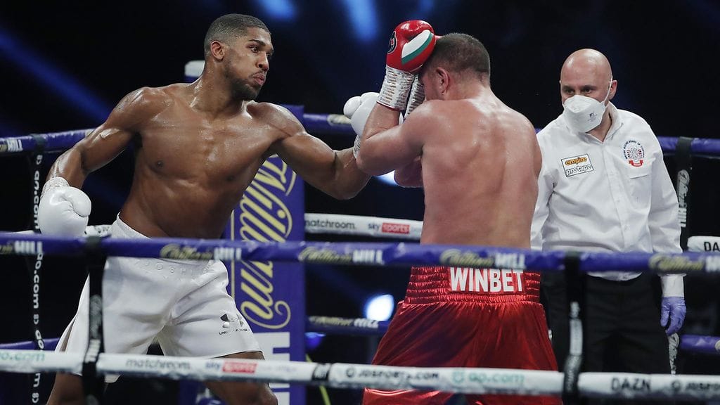 Anthony Joshua (vas.) puolusti MM-vöitään tylyllä tavalla.