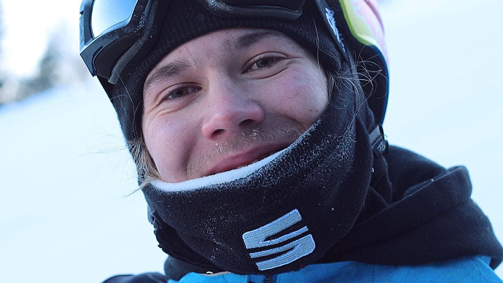 Roope Tonteri voittajafiiliksissä lumilautailun MM-kisoissa.l