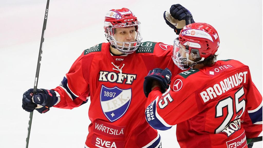 Joonas Lyytinen laukoi komeasti HIFK:n voittomaaliksi jääneen 2-0-osuman.