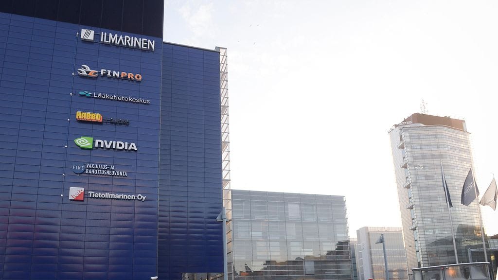 Yhtiön mukaan sijoitustuotot heikkenivät osakekurssien laskun ja korkojen nousun vuoksi.