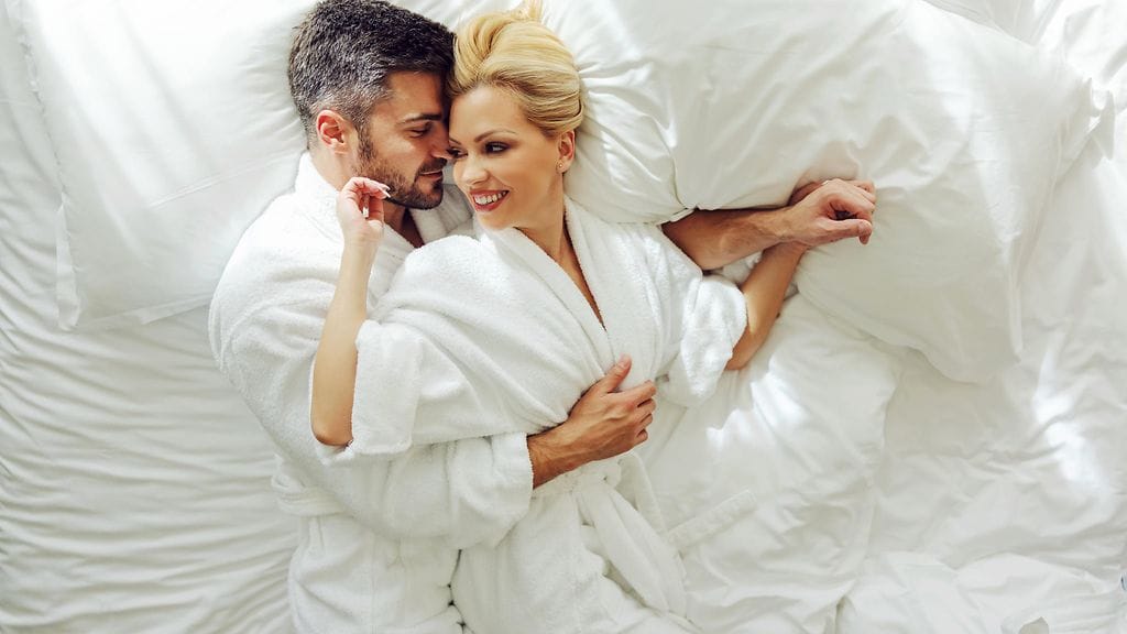 Seksiä lauantaisin saunan jälkeen? Kuvituskuva.