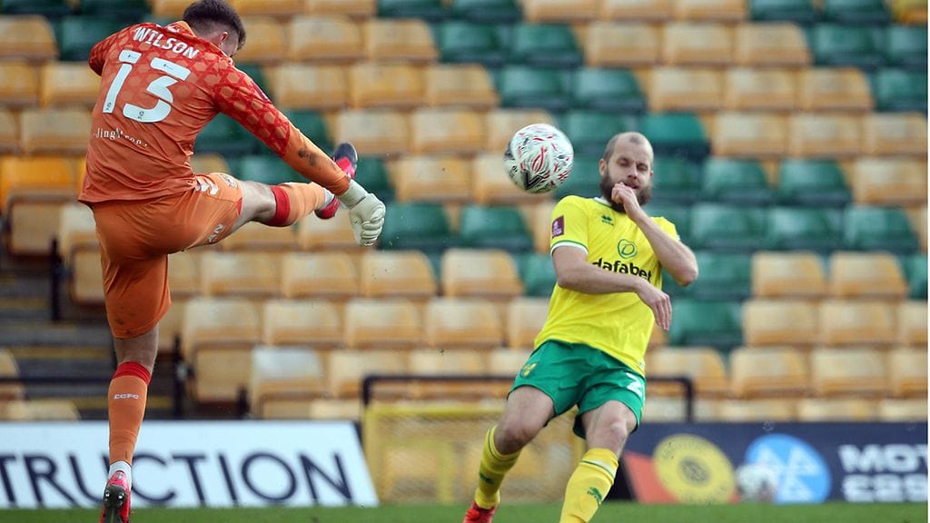Teemu Pukin (oik.) edustama Norwich päihitti Coventryn.