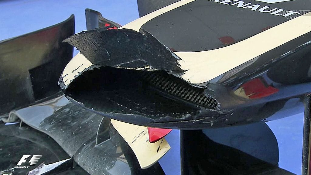 Kimi Räikkösen Lotus-auton vaurioitunut keula.