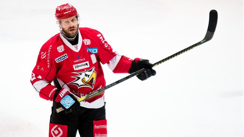 Filip Riska oli oikeassa paikassa KalPan maalin edessä, mutta hänellä kävi myös onni.