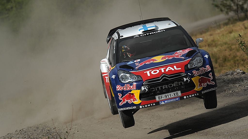 Mikko Hirvonen jahtaa MM-titteliä Citroenilla.